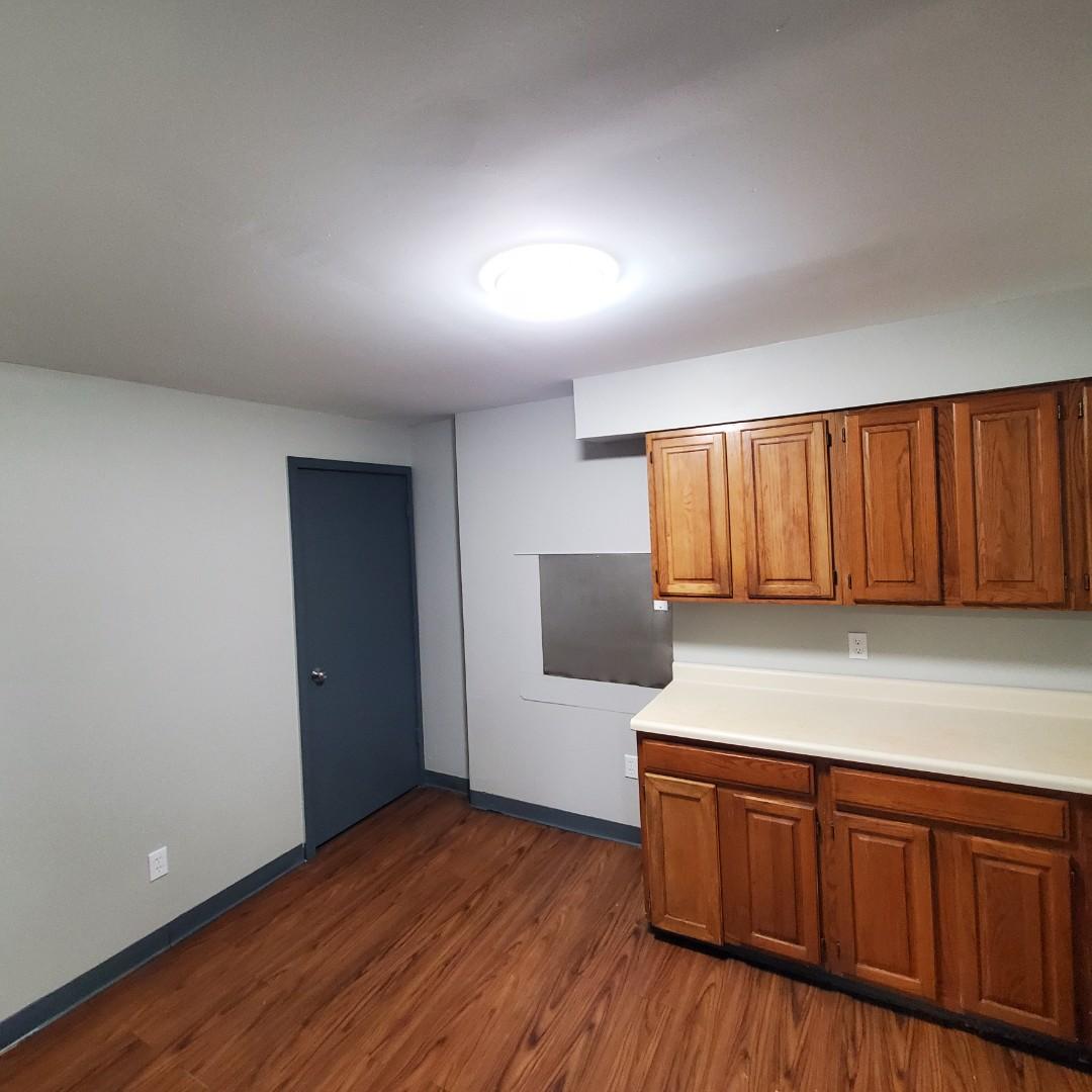 2133 Kensington Ave - 1